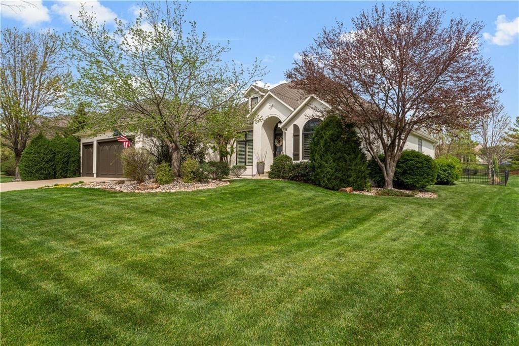 16305 Stearns Street — photo 2