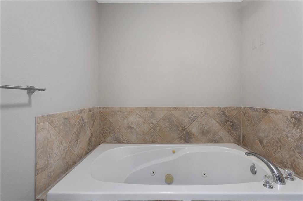 3501 NE AUSTIN Drive — photo 16