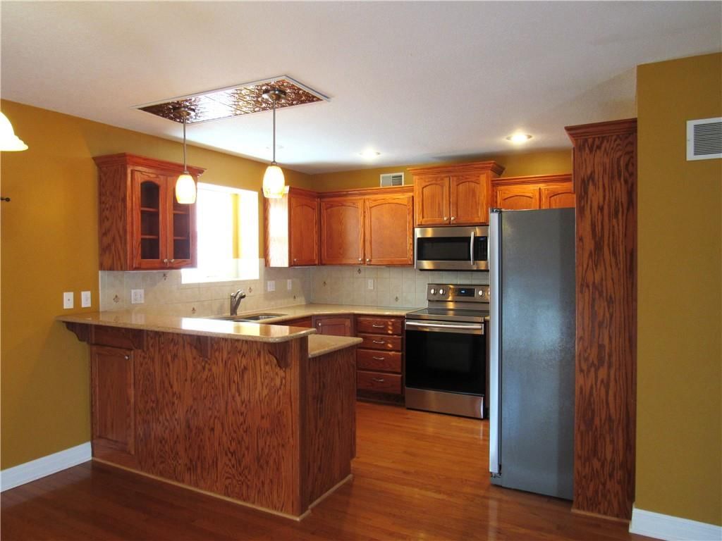 3103 Krissy Bend Street — photo 9