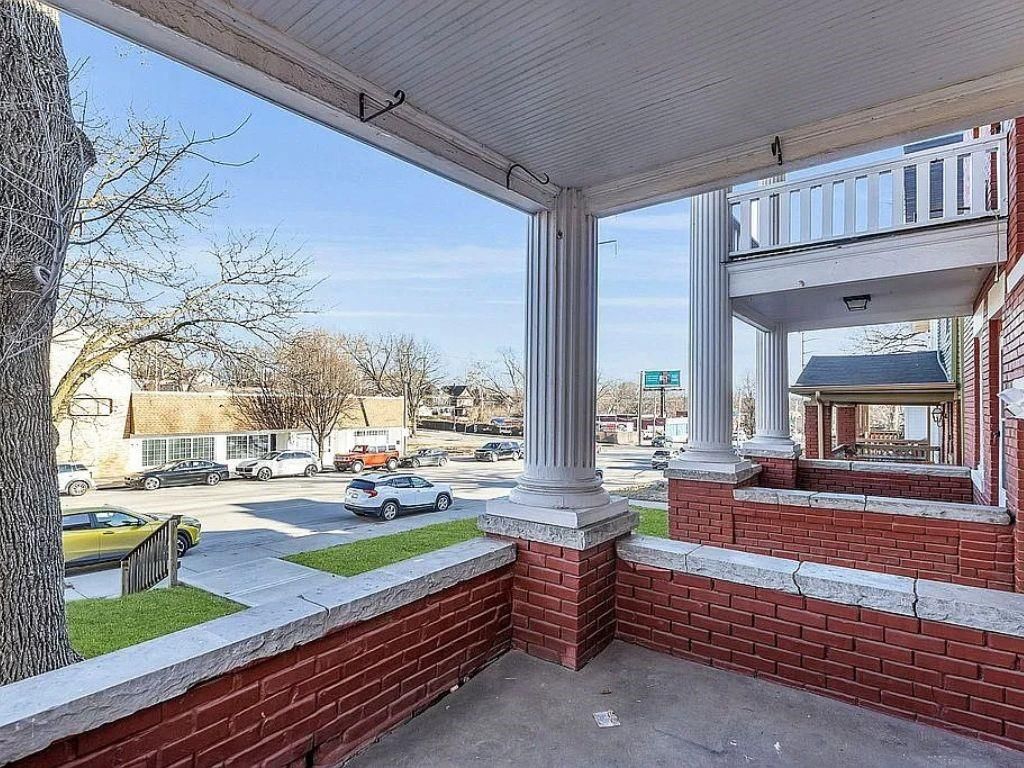 4330 Troost Avenue — photo 3