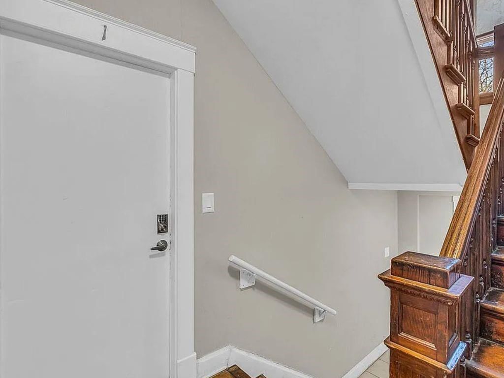 4330 Troost Avenue — photo 4