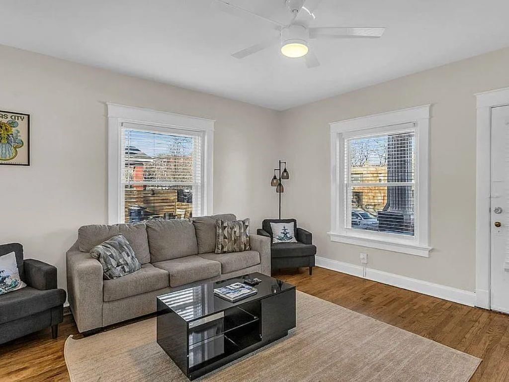 4330 Troost Avenue — photo 5
