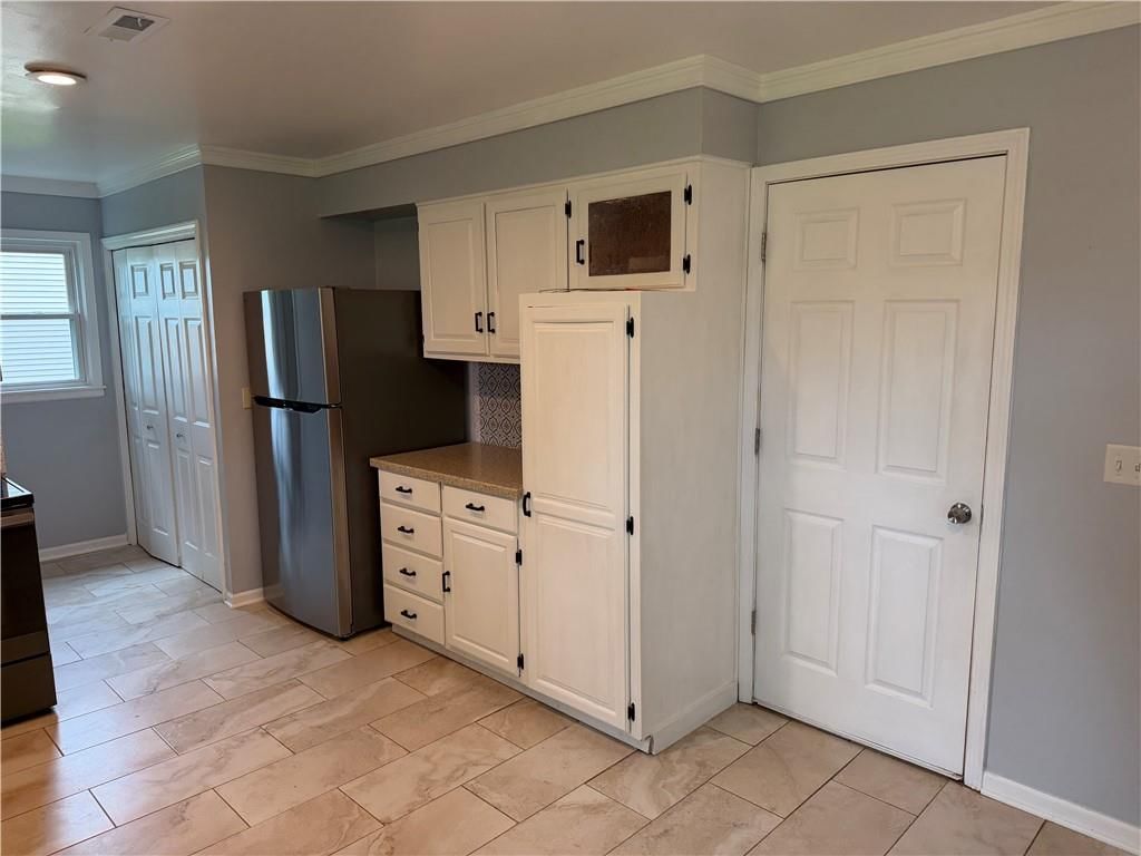 3110 Lakeview Circle — photo 5