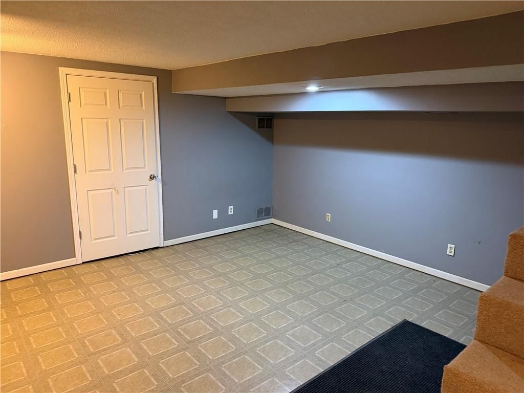 3110 Lakeview Circle — photo 24