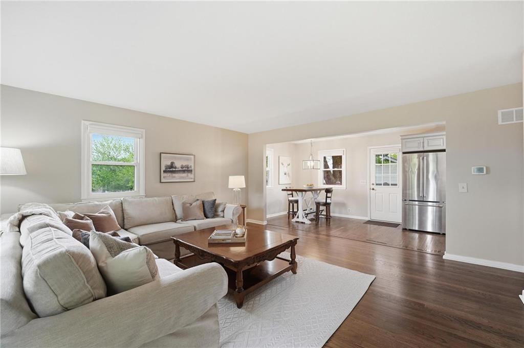 444 E Ash Street — photo 6