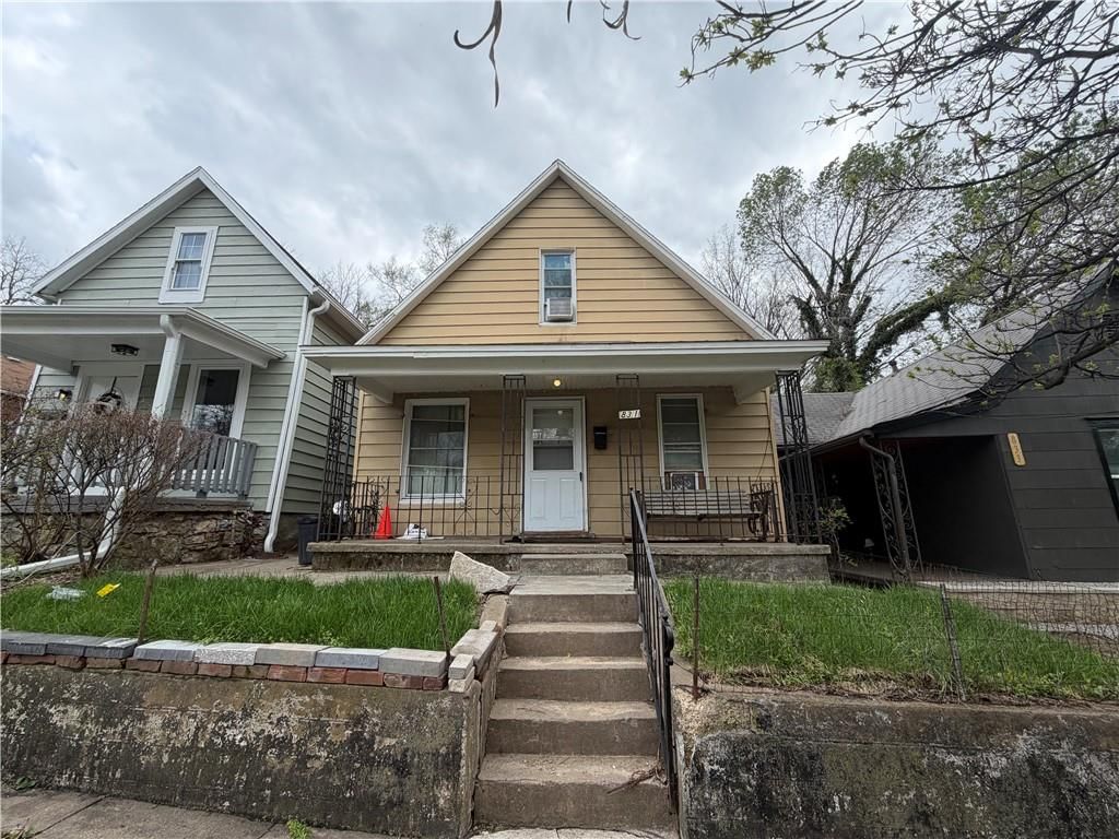 831 Reynolds Avenue — photo 2
