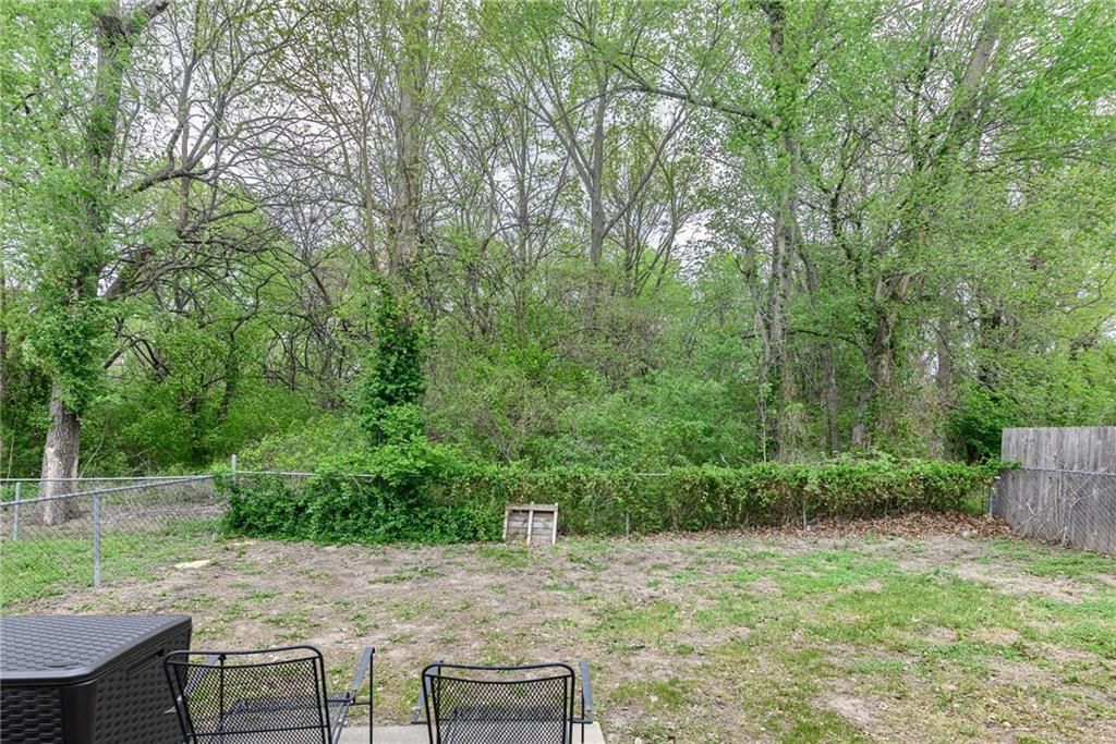 361 E 12th Street — photo 20
