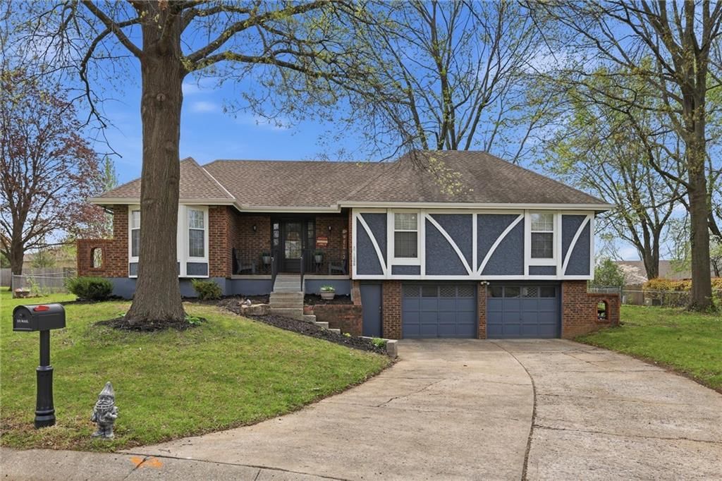 1008 SW Hiawatha Drive — photo 2