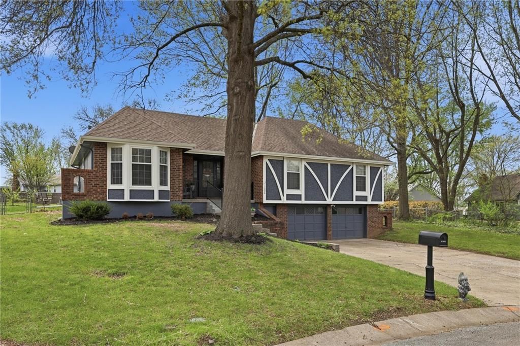 1008 SW Hiawatha Drive — photo 3