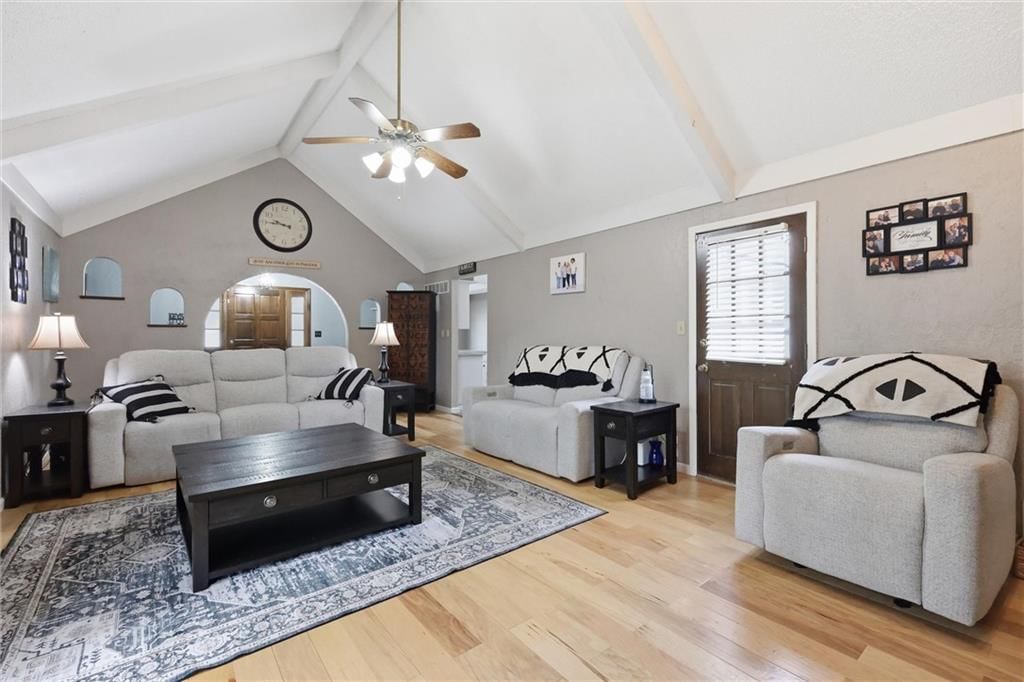 1008 SW Hiawatha Drive — photo 8