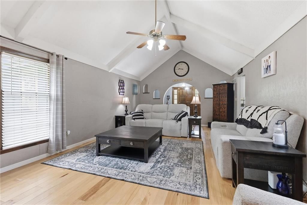 1008 SW Hiawatha Drive — photo 9