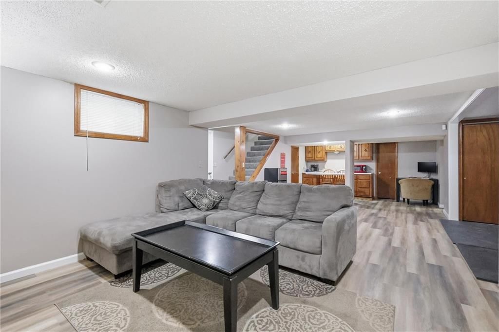 1008 SW Hiawatha Drive — photo 28