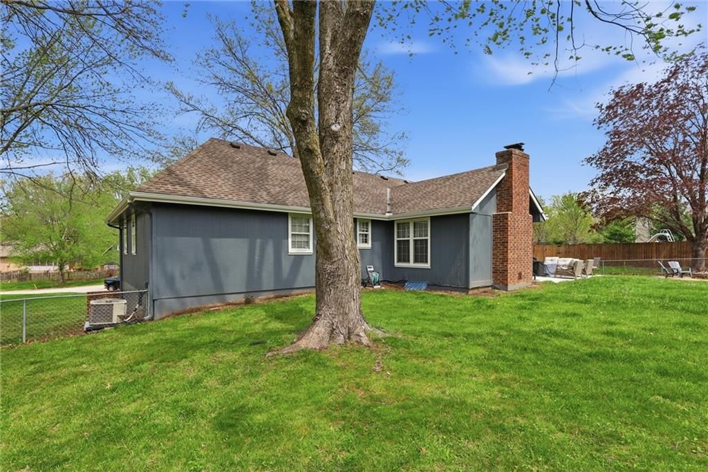1008 SW Hiawatha Drive — photo 33