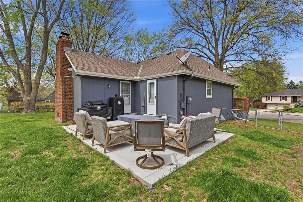1008 SW Hiawatha Drive — photo 34