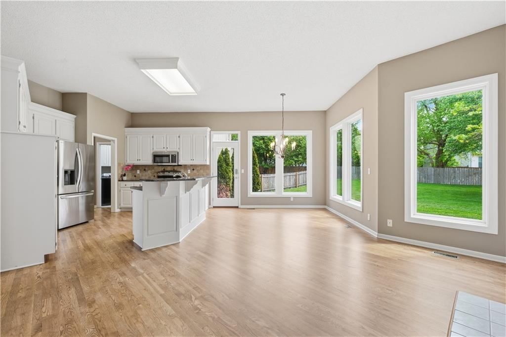 14313 Hadley Street — photo 9