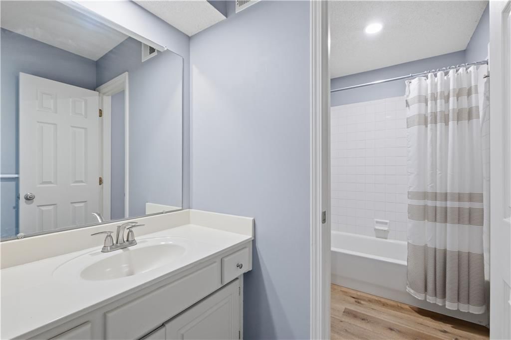 14313 Hadley Street — photo 32