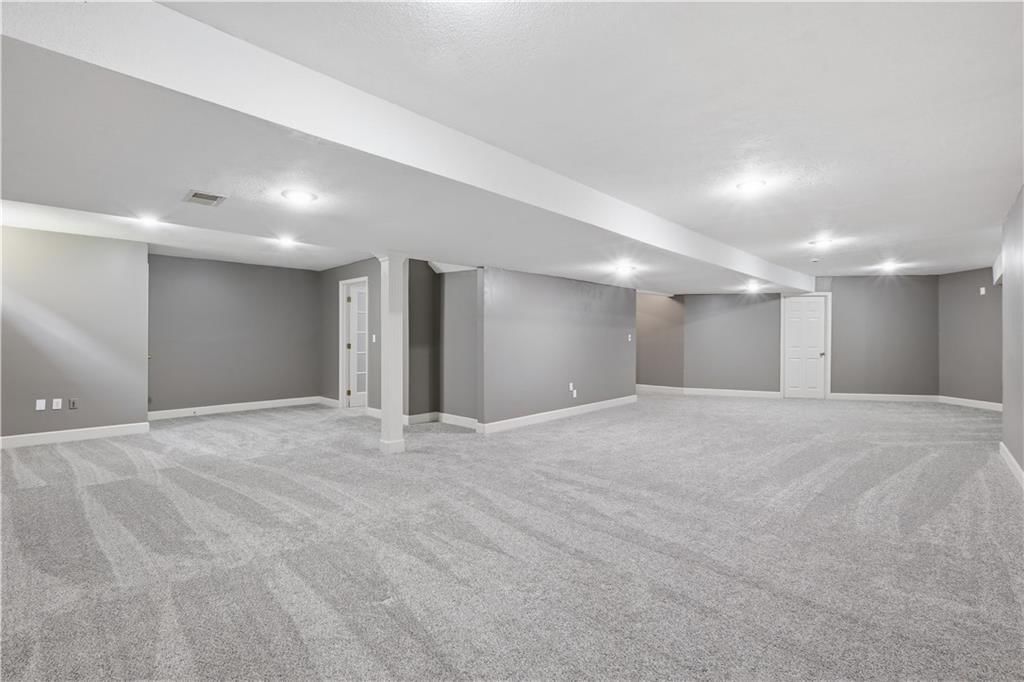 14313 Hadley Street — photo 36