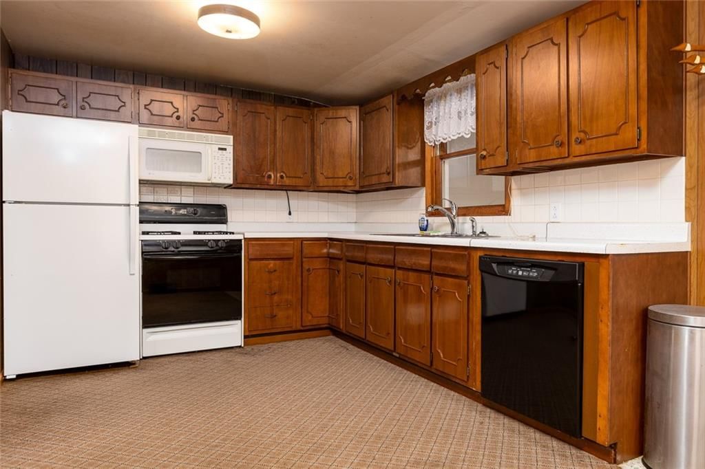 725 Ley Street — photo 9