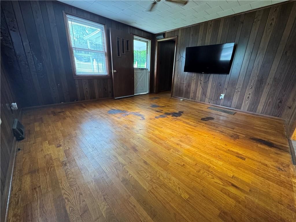 725 Ley Street — photo 13