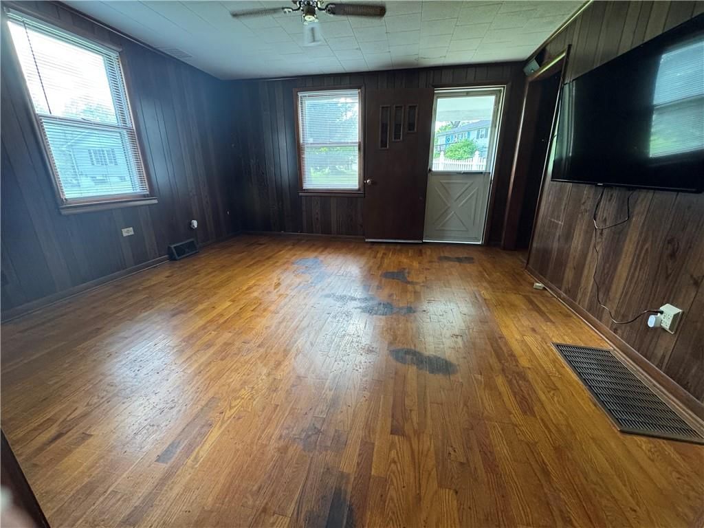 725 Ley Street — photo 14