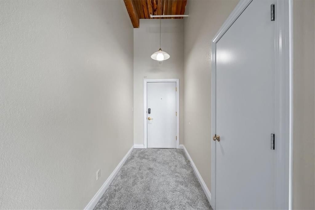 308 W 8th Street — photo 5
