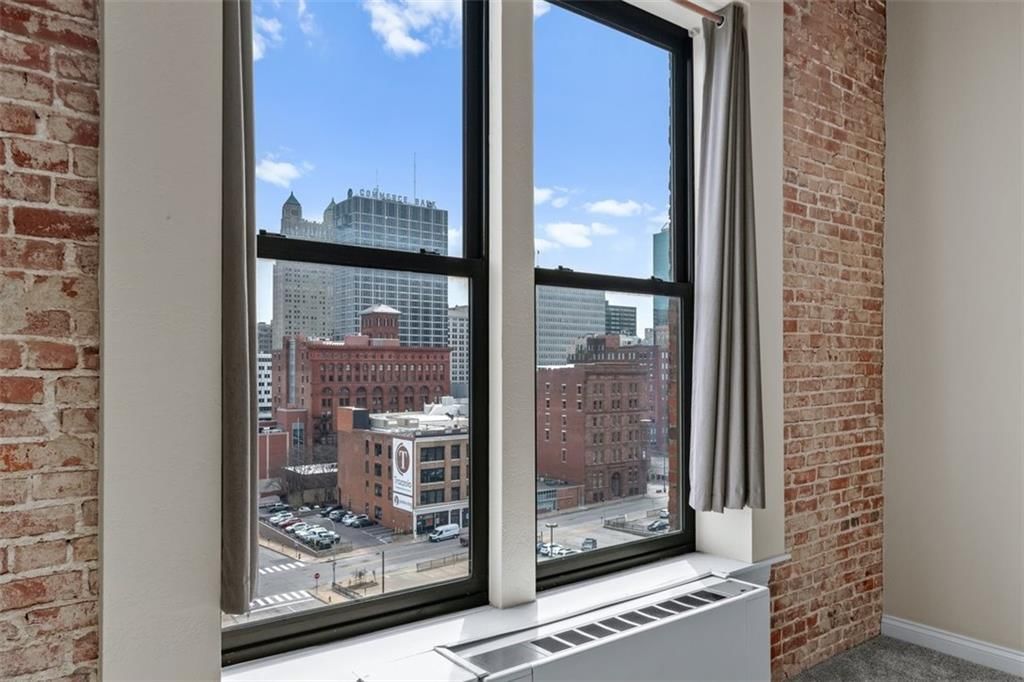 308 W 8th Street — photo 9