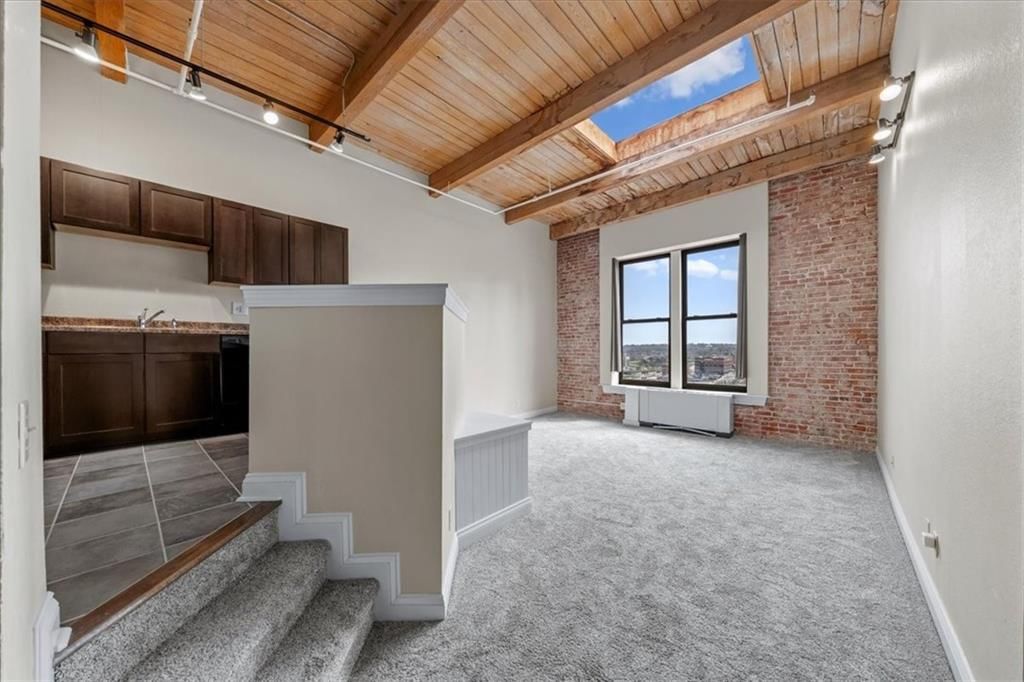 308 W 8th Street — photo 20