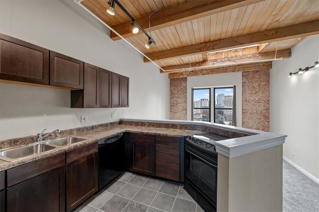 308 W 8th Street — photo 24