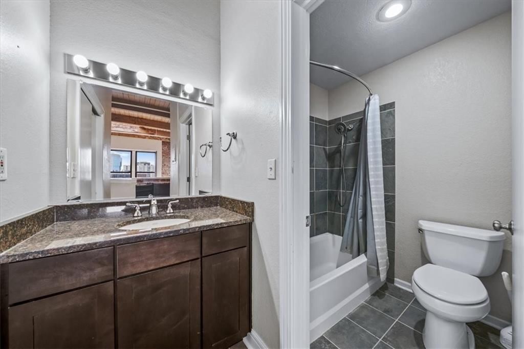 308 W 8th Street — photo 26