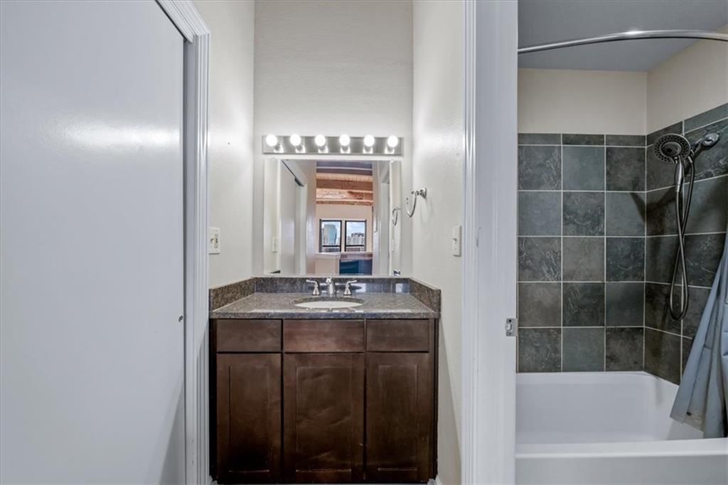 308 W 8th Street — photo 27