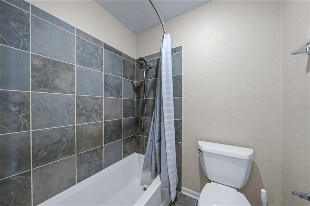 308 W 8th Street — photo 28