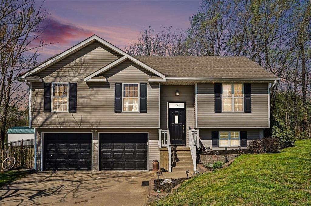 608 Castile Street, Gower, MO