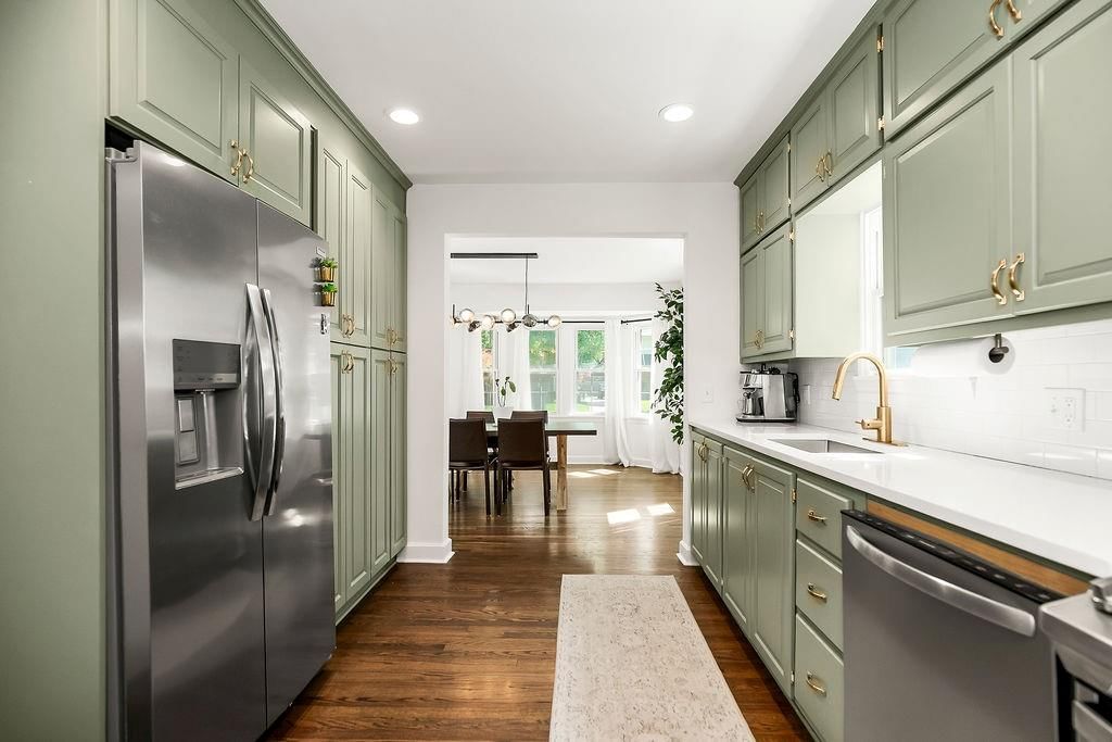 608 E 72nd Terrace — photo 9