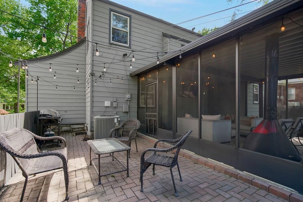 608 E 72nd Terrace — photo 33