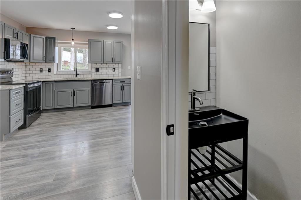 8020 N EVERTON Avenue — photo 7