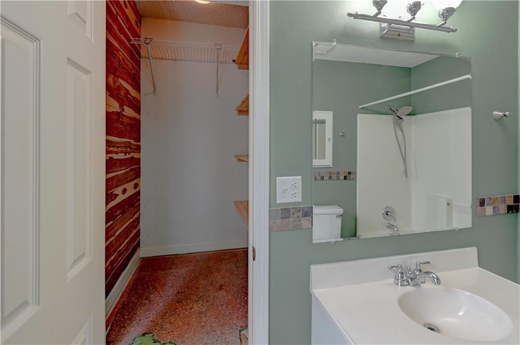 8020 N EVERTON Avenue — photo 35