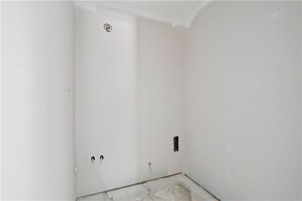 9647 Lee Boulevard — photo 12