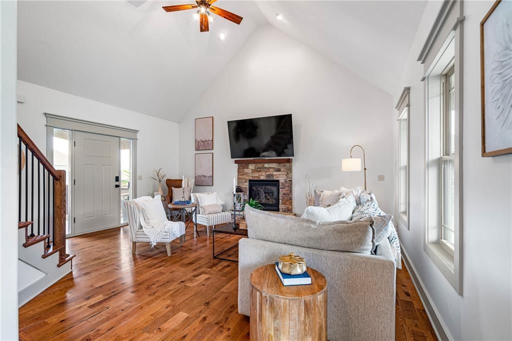 22359 W Cedar Street — photo 6