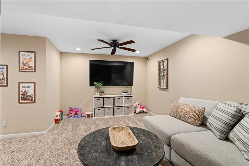 22359 W Cedar Street — photo 23