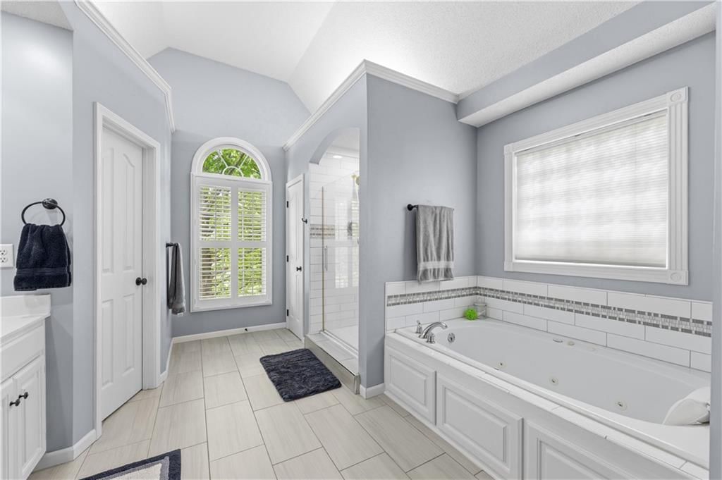 15964 W 160th Terrace — photo 31