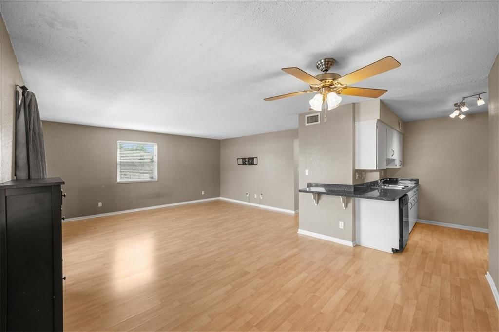 6232 Robinson Street — photo 5