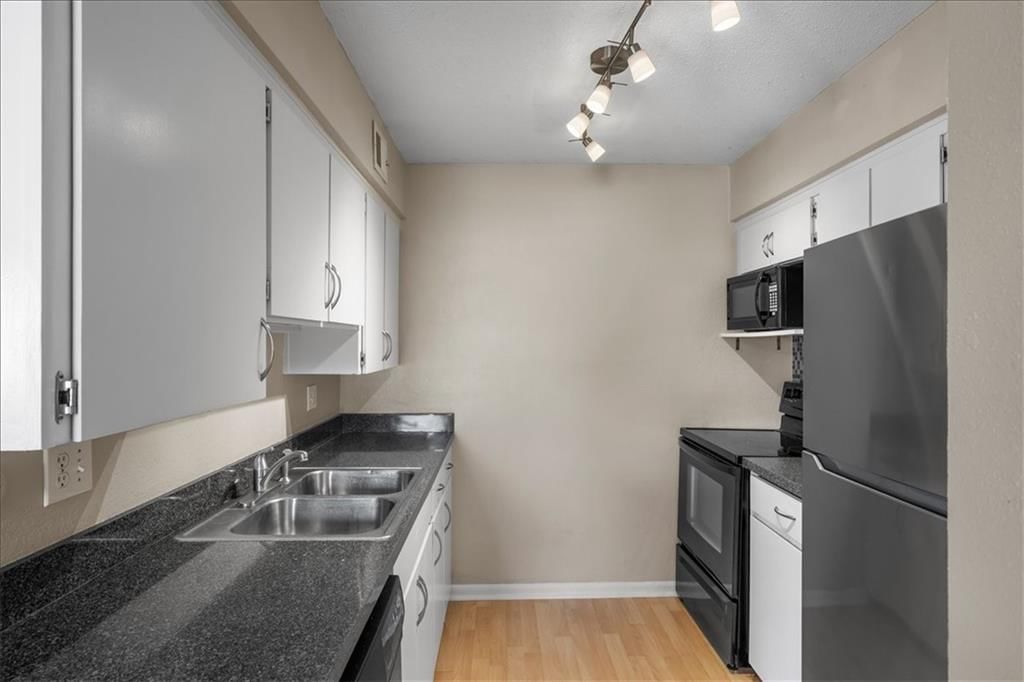 6232 Robinson Street — photo 7
