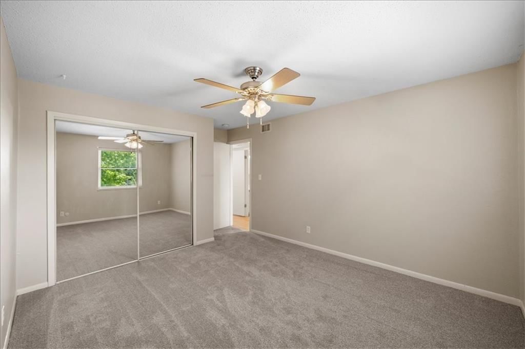 6232 Robinson Street — photo 16