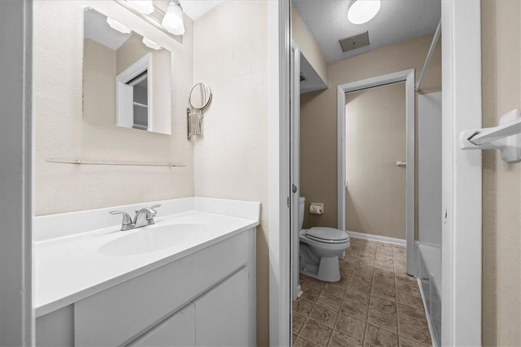 6232 Robinson Street — photo 20