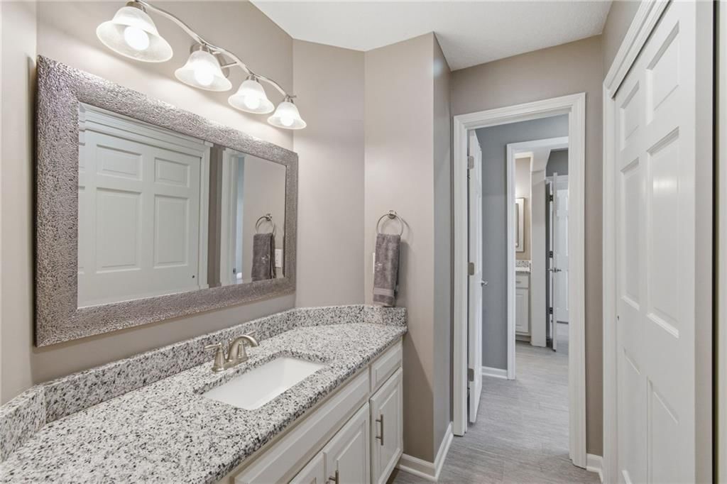 1025 NE Moss Point Road — photo 43