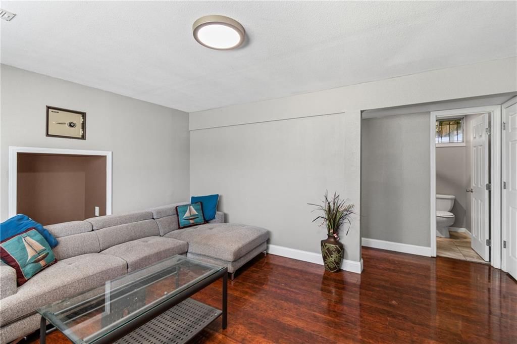 11007 Georgia Avenue — photo 14