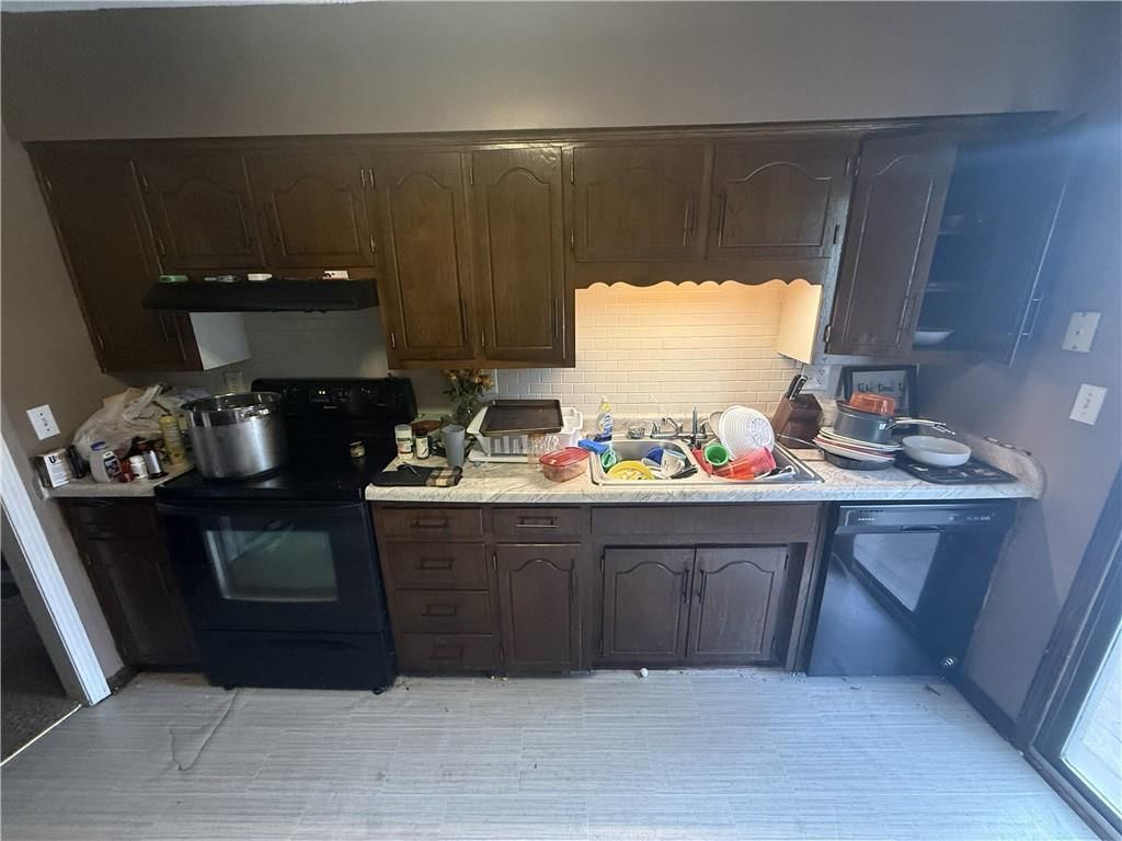 5236 Mccoy Street — photo 4