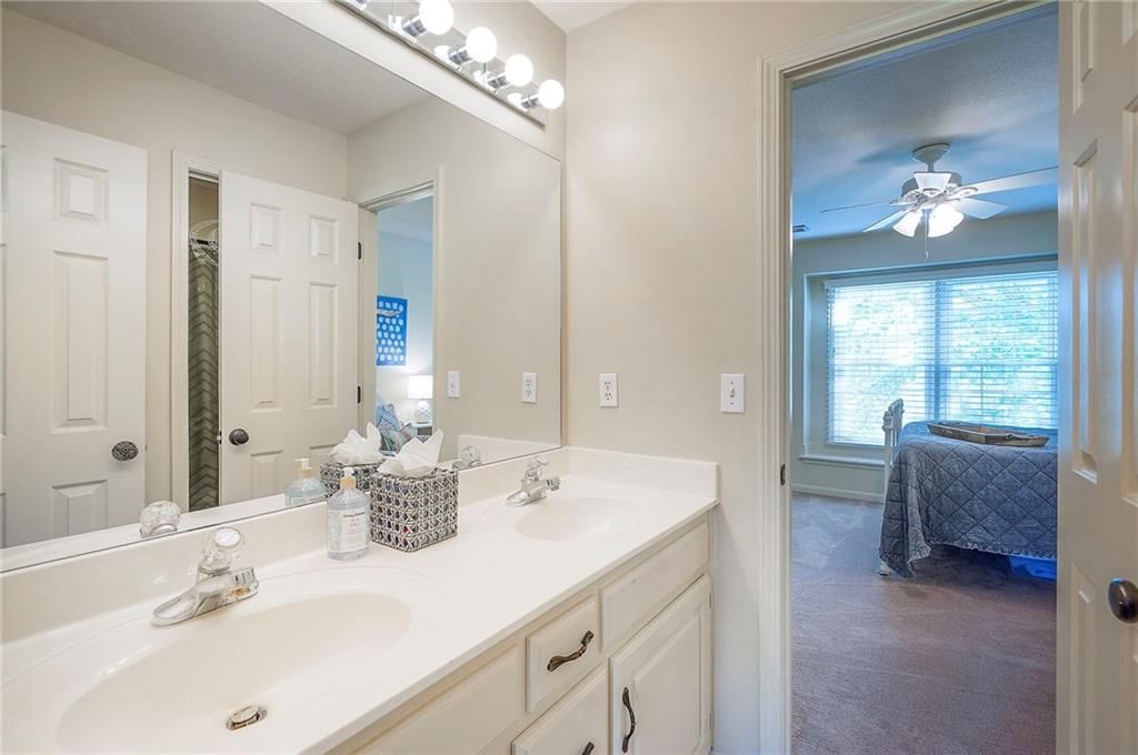 18440 Lamar Avenue — photo 48