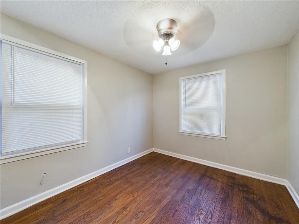 2816 E 63rd Street — photo 14