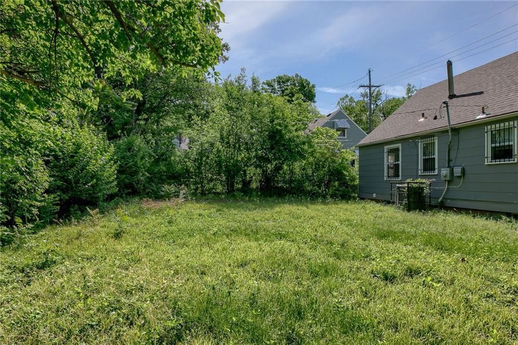2816 E 63rd Street — photo 22